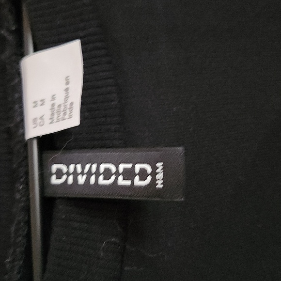 Size medium - Picture 2 of 3